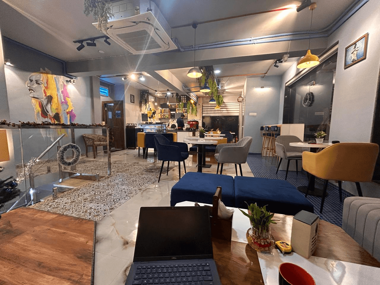 Premium Apartment in Aliganj Lucknow